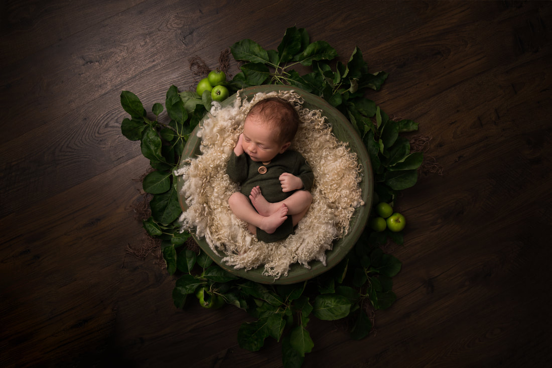 Clare Long photography Kent newborn photographer sibling Picture