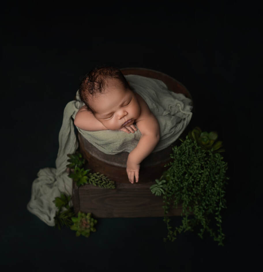 Clare Long Photography Newborn Photographer Kent bump matenity tummy white